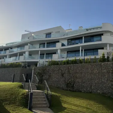 Долгосрочная аренда апартаментов на среднем этаже в Fuengirola