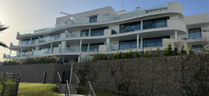 Долгосрочная аренда апартаментов на среднем этаже в Fuengirola 0