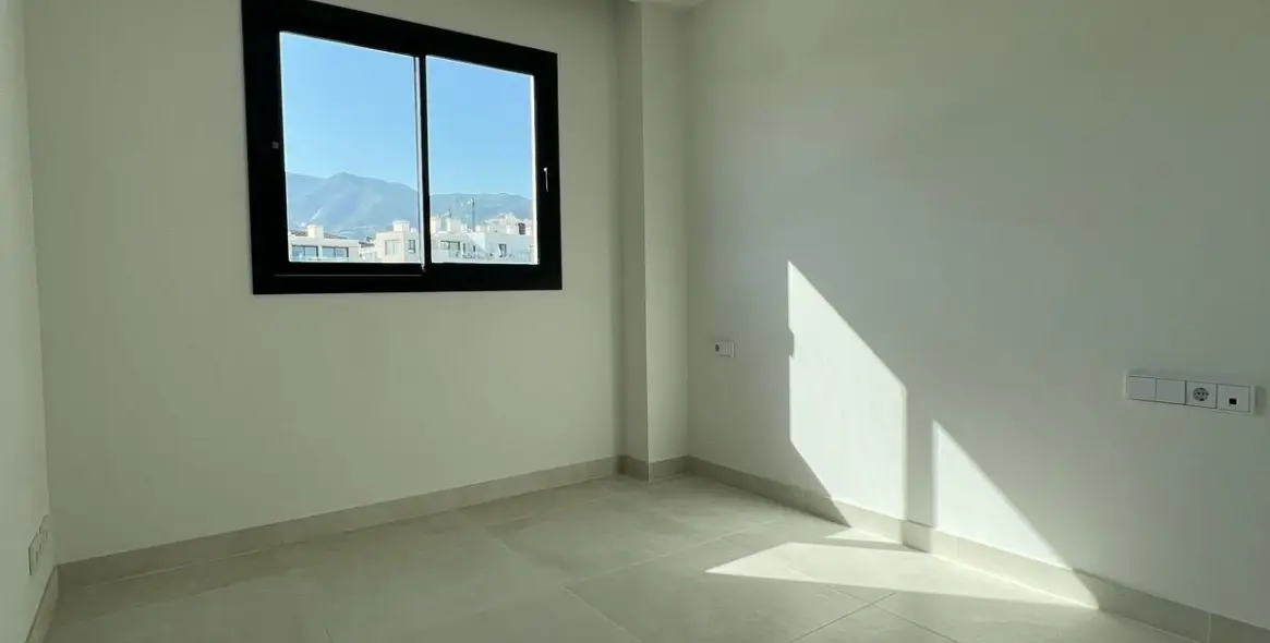 Долгосрочная аренда апартаментов на среднем этаже в Fuengirola 11