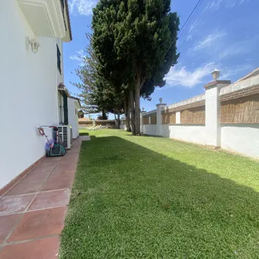 Long-term rent of detached villa in Costabella