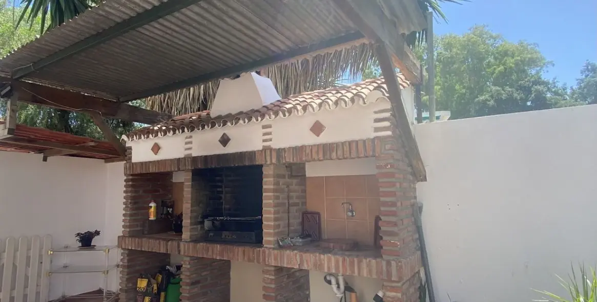 Long-term rent of detached villa in Costabella 7