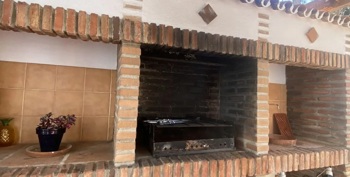 Long-term rent of detached villa in Costabella 11