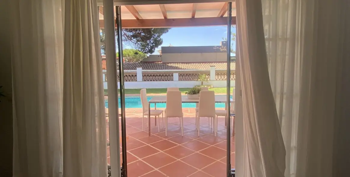 Долгосрочная аренда  отдельно стоящей виллы в Costabella 21