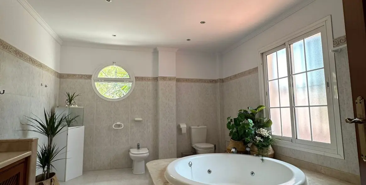 Долгосрочная аренда  отдельно стоящей виллы в Costabella 27