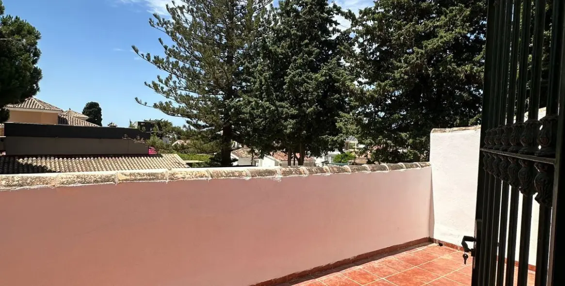 Долгосрочная аренда  отдельно стоящей виллы в Costabella 29