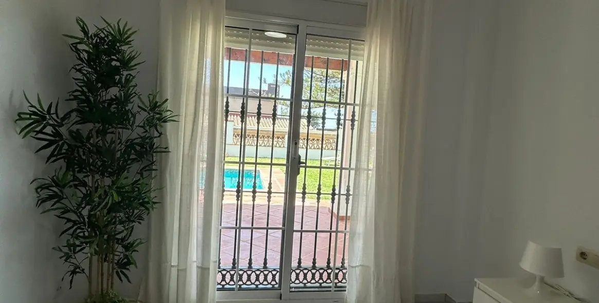 Долгосрочная аренда  отдельно стоящей виллы в Costabella 34