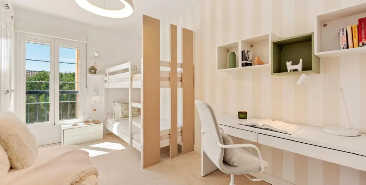 Долгосрочная аренда апартаментов на среднем этаже в Elviria 9