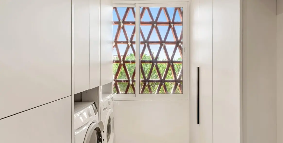 Долгосрочная аренда апартаментов на среднем этаже в Elviria 14