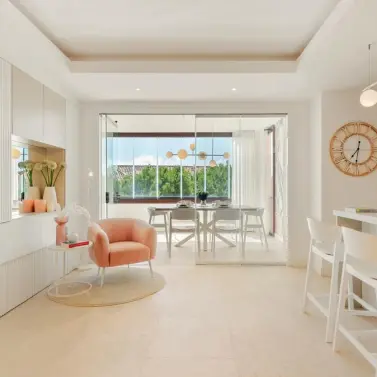 Alquiler a largo plazo de apartamento en planta media en Elviria