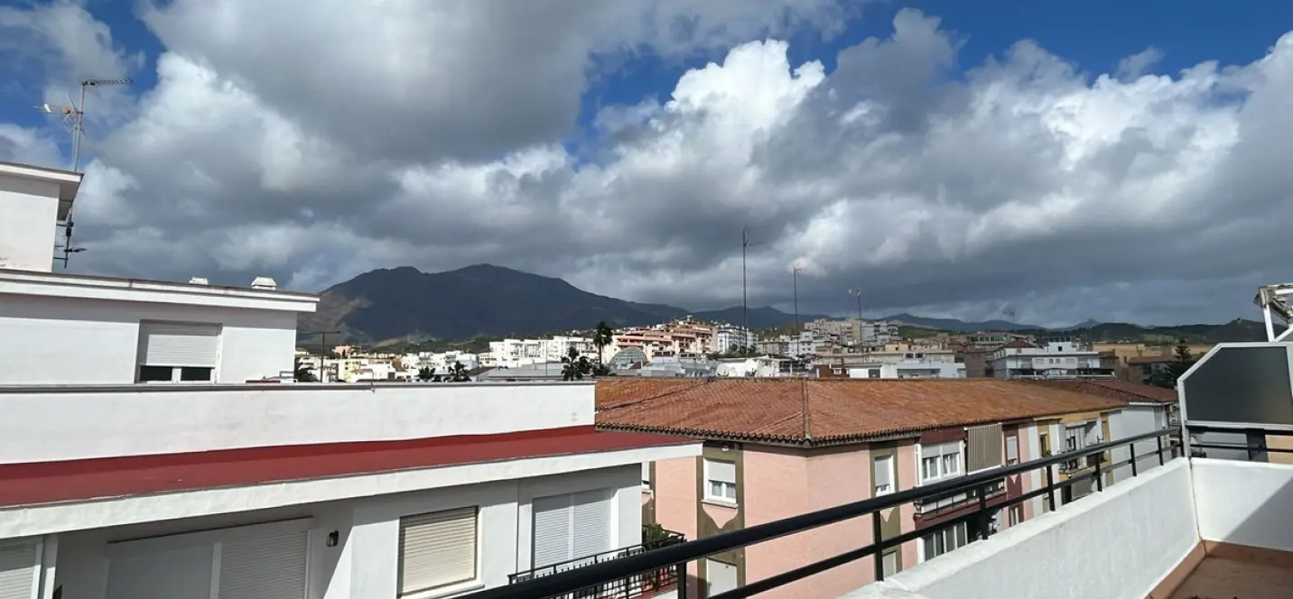 Долгосрочная аренда пентхауса в Estepona 0