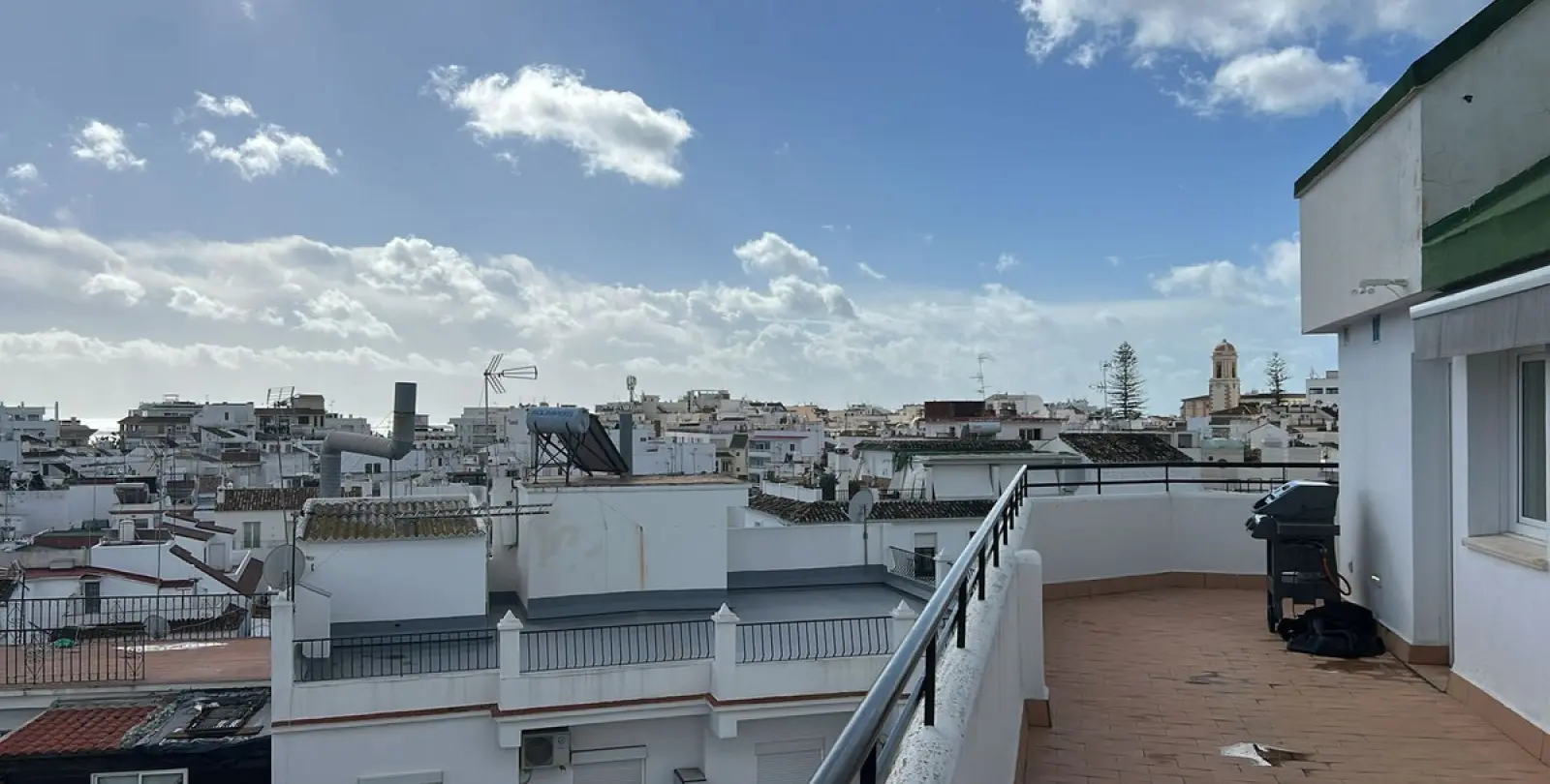 Alquiler a largo plazo de ático en Estepona 2