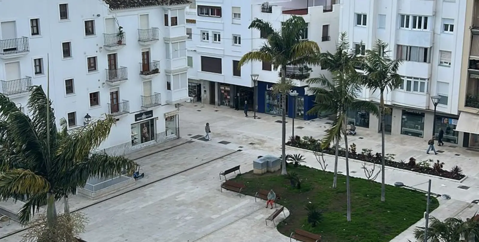 Alquiler a largo plazo de ático en Estepona 13