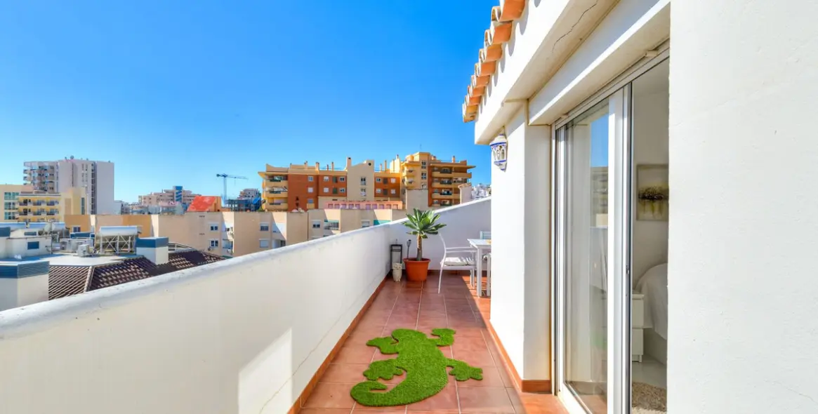 Sale of penthouse in Fuengirola 14