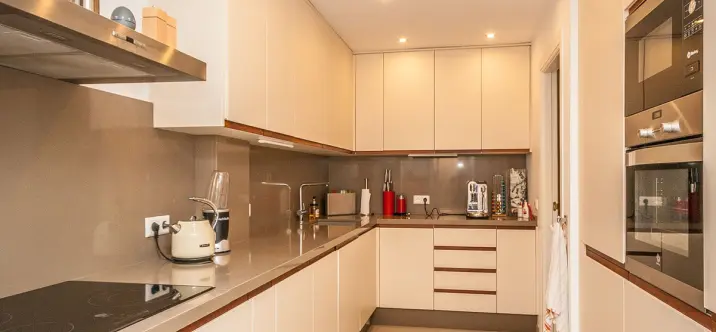 Sale of ground floor apartment in Elviria 3