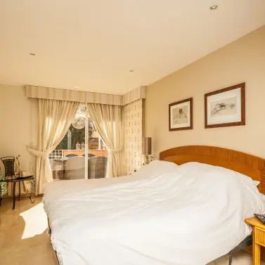 Sale of ground floor apartment in Elviria