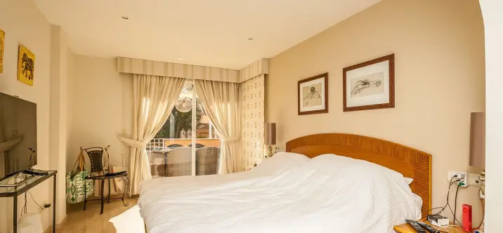 Sale of ground floor apartment in Elviria 4