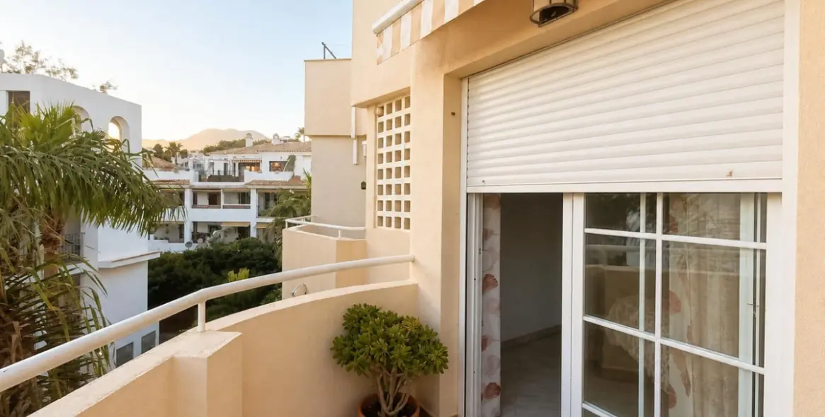 Sale of penthouse in Montemar 14
