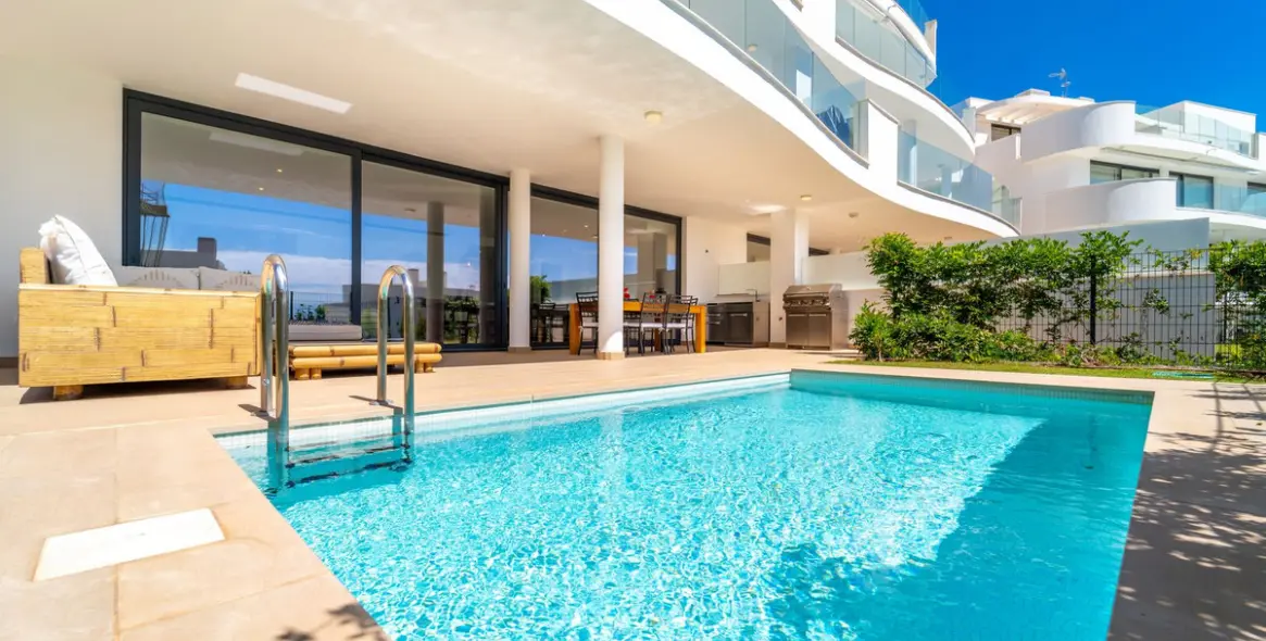 Sale of ground floor apartment in Fuengirola 1