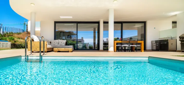 Sale of ground floor apartment in Fuengirola 1