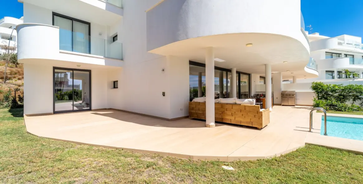 Sale of ground floor apartment in Fuengirola 3