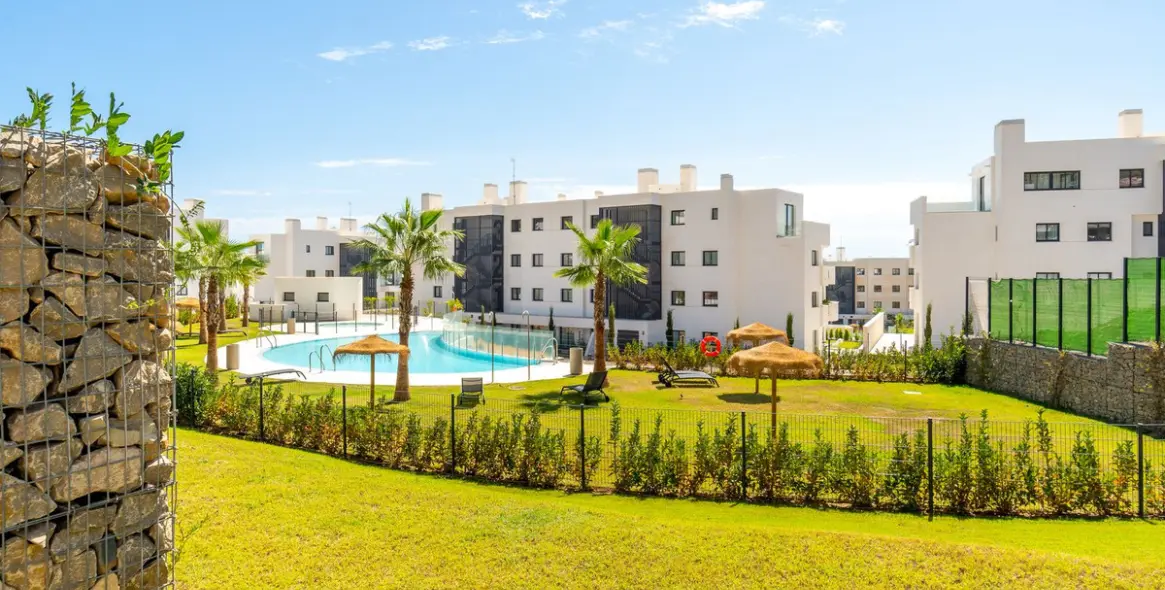 Sale of ground floor apartment in Fuengirola 10