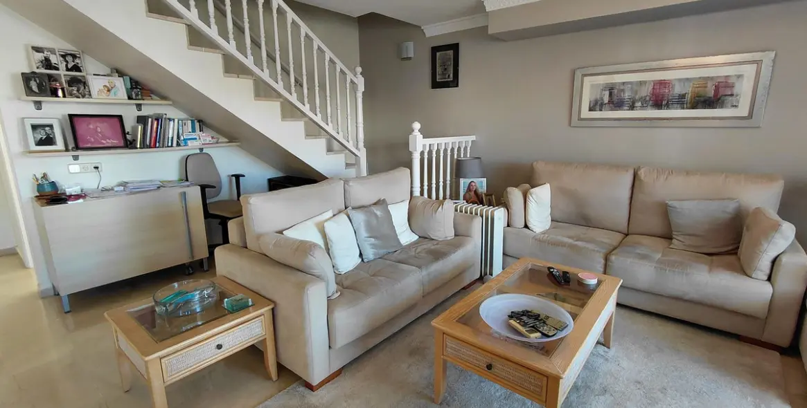 Sale of penthouse duplex in Marbesa 2