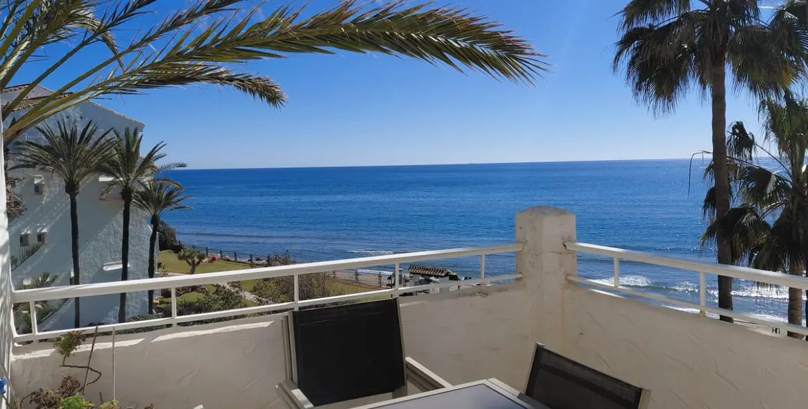 Sale of penthouse duplex in Marbesa 3