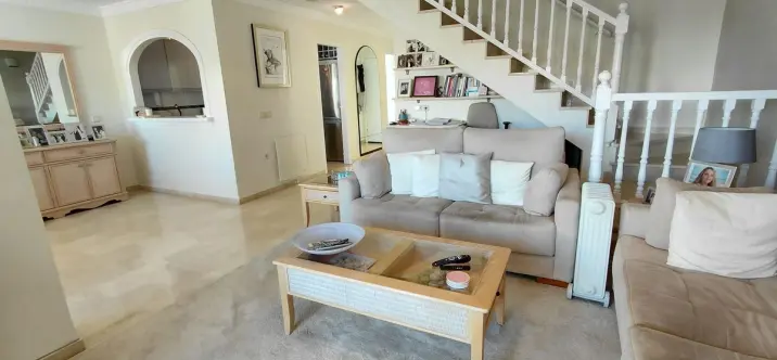 Sale of penthouse duplex in Marbesa 4