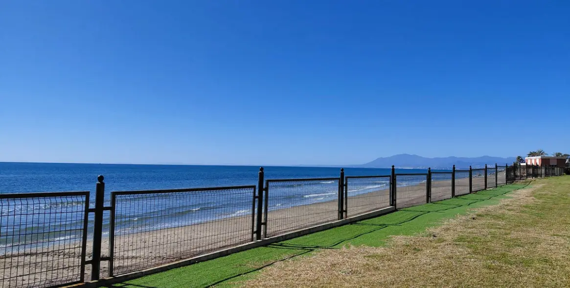 Sale of penthouse duplex in Marbesa 6