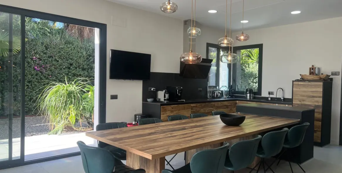 Sale of detached villa in Nagüeles 4