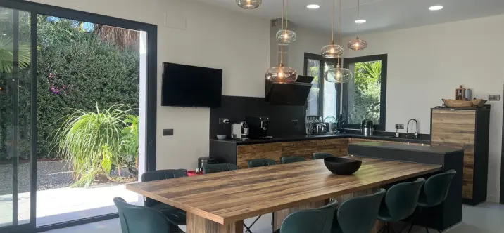 Sale of detached villa in Nagüeles 3