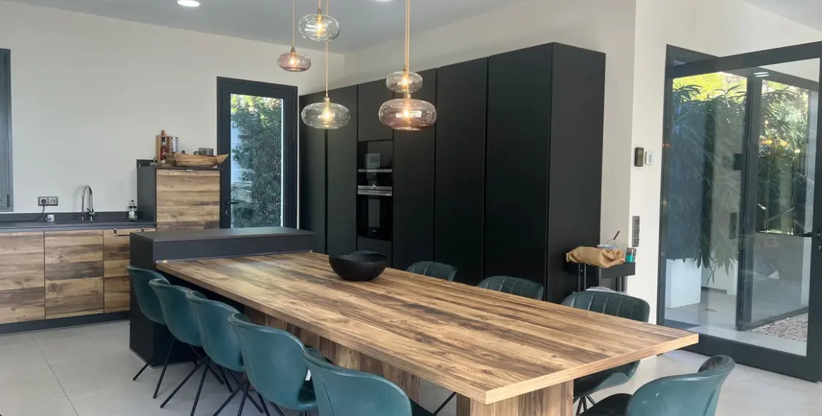 Sale of detached villa in Nagüeles 6