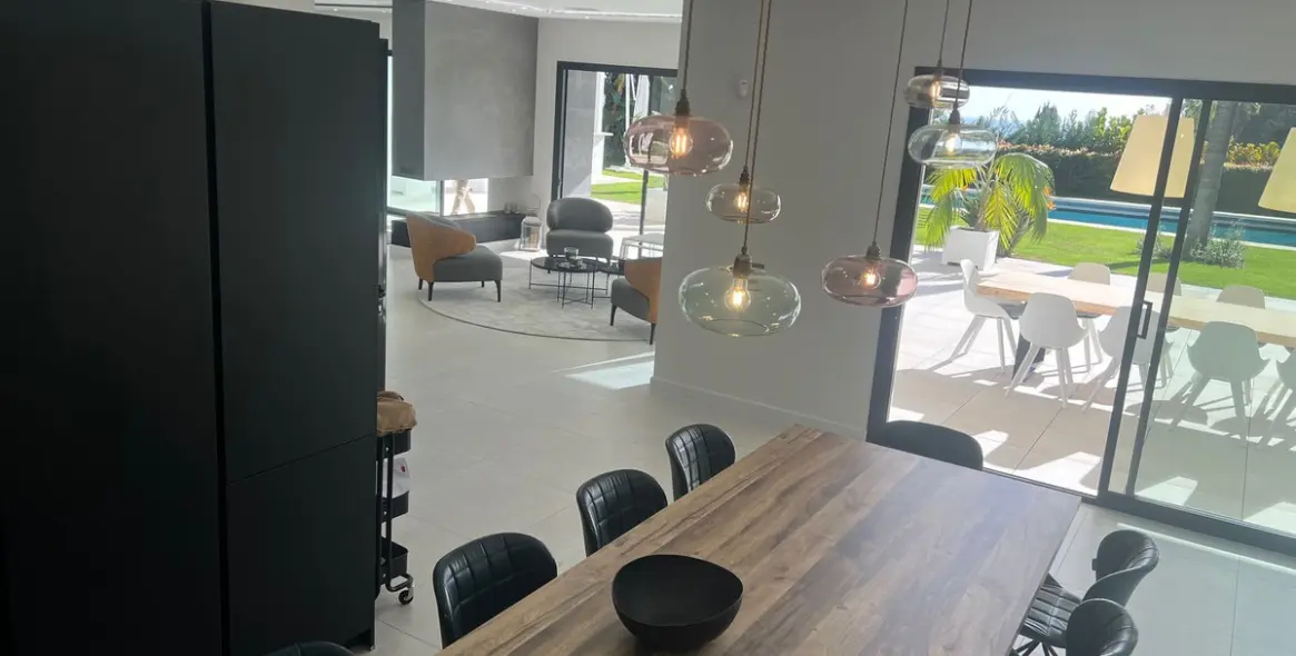 Sale of detached villa in Nagüeles 10