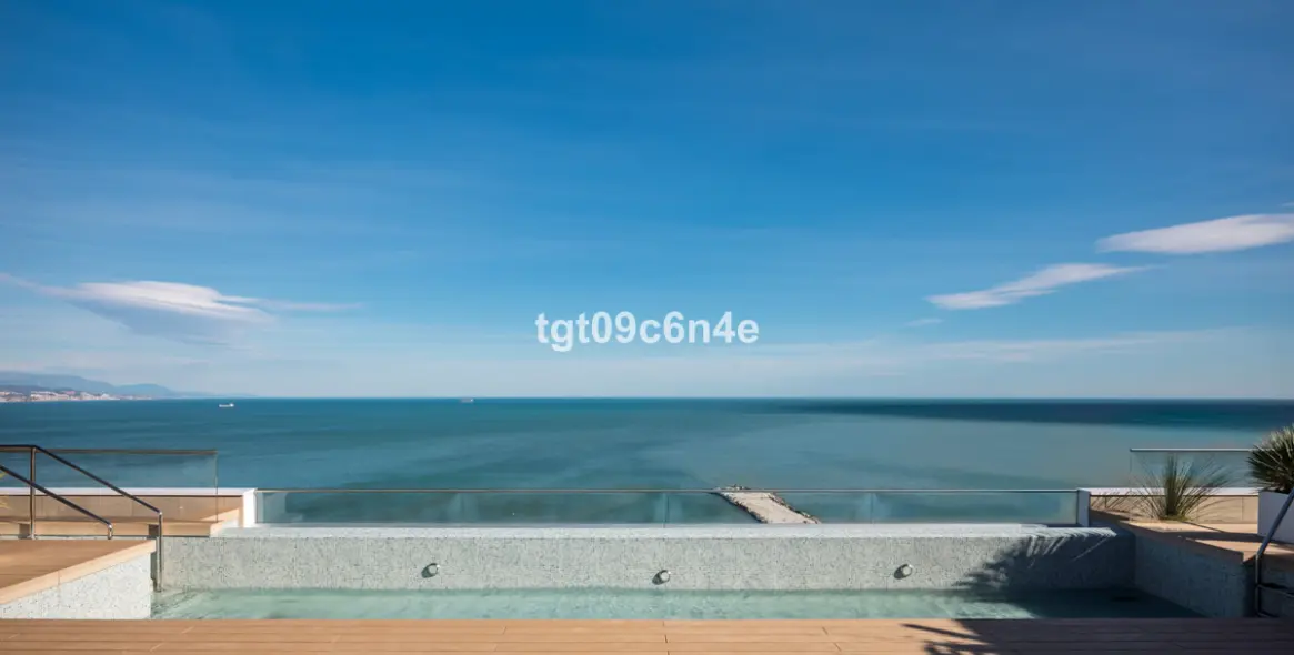 Sale of middle floor apartment in Málaga 1