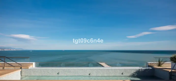 Sale of middle floor apartment in Málaga 0