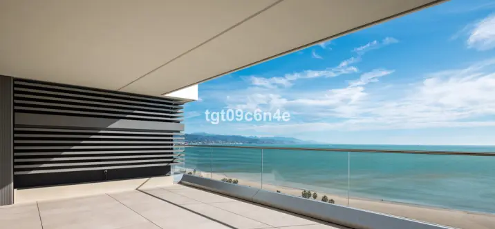 Sale of middle floor apartment in Málaga 3