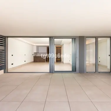 Sale of middle floor apartment in Málaga