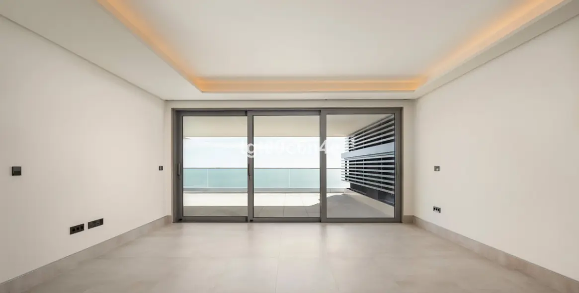Sale of middle floor apartment in Málaga 7