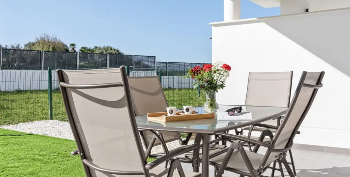 Долгосрочная аренда апартаментов на первом этаже в Valle Romano 12