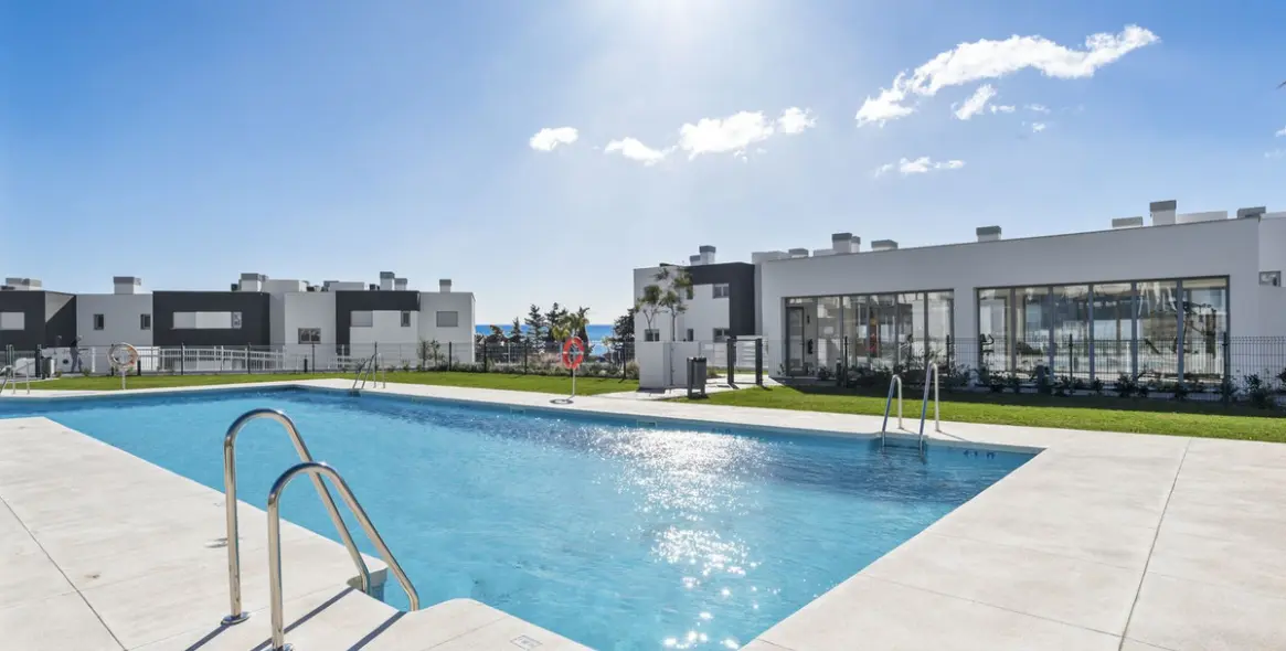 Alquiler a largo plazo de apartamento en planta baja en Valle Romano 21