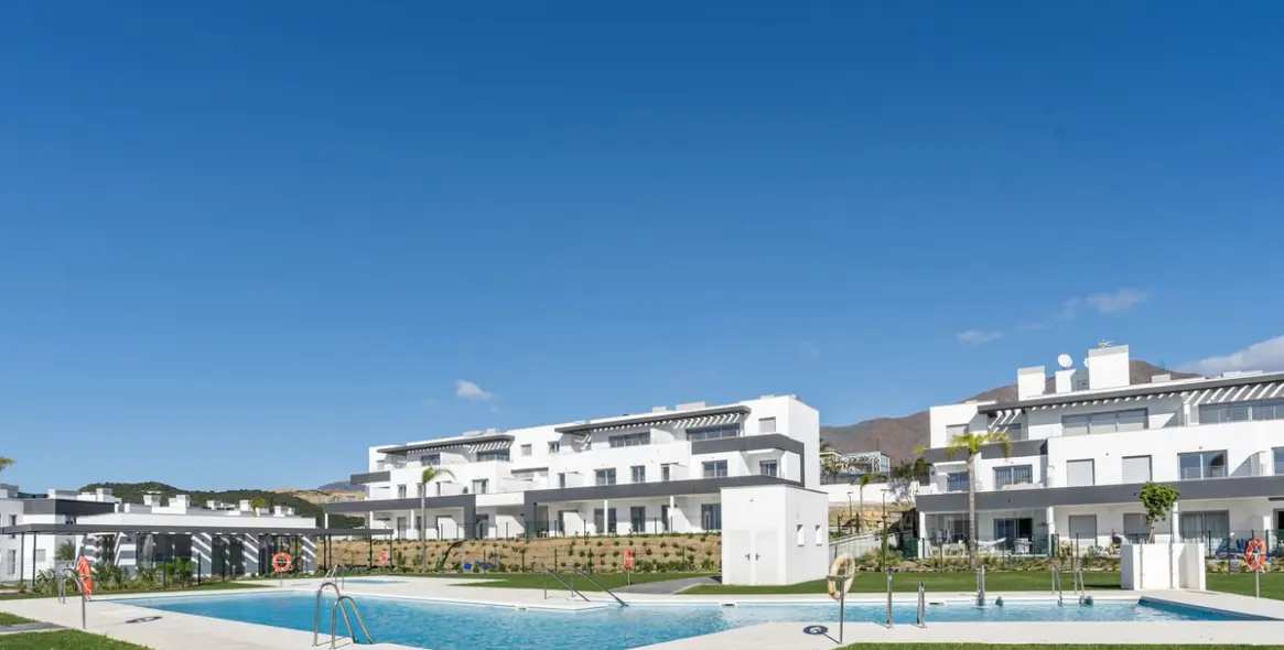 Alquiler a largo plazo de apartamento en planta baja en Valle Romano 22