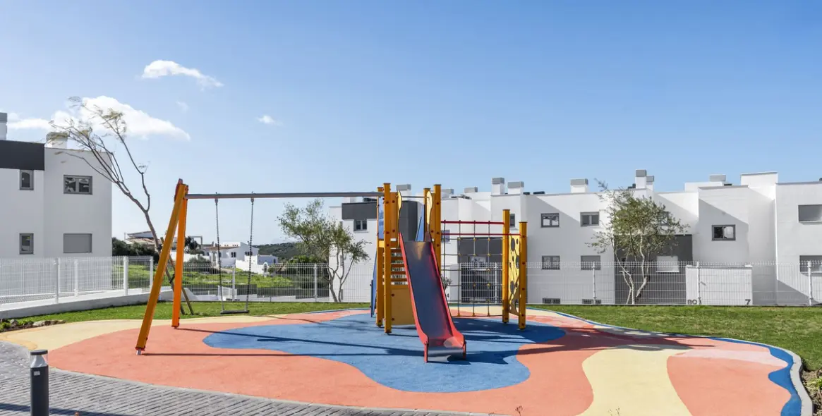 Alquiler a largo plazo de apartamento en planta baja en Valle Romano 25