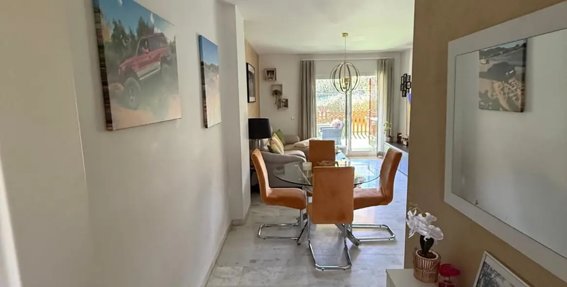 Продажа апартаментов на первом этаже в Marbella 3