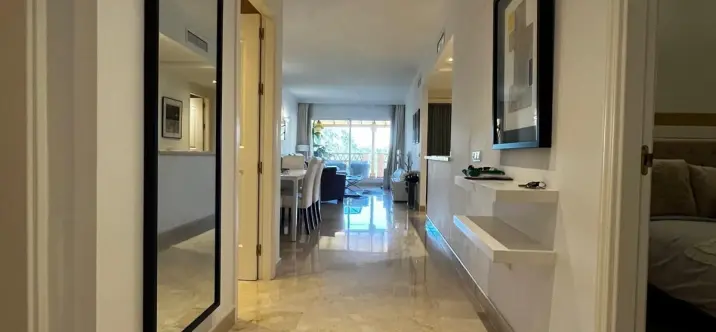 Sale of ground floor apartment in Elviria 0