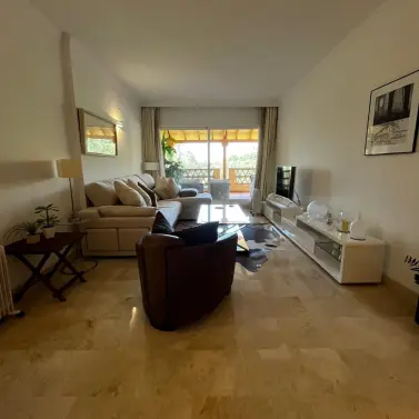 Sale of ground floor apartment in Elviria