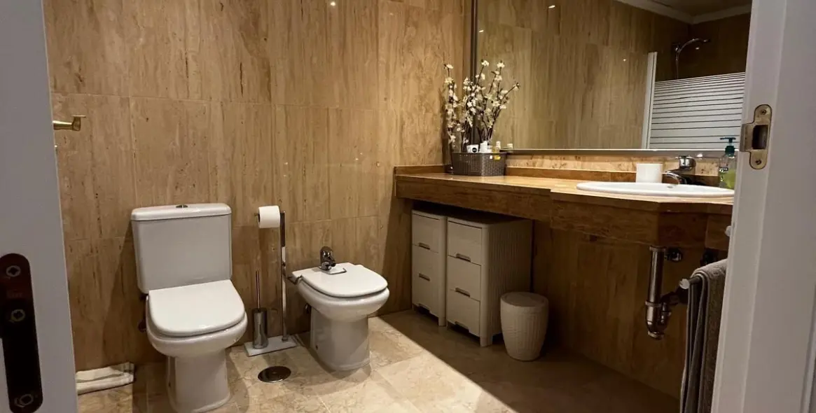 Sale of ground floor apartment in Elviria 6