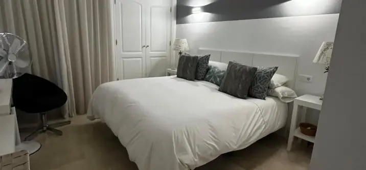 Продажа апартаментов на первом этаже в Elviria 2