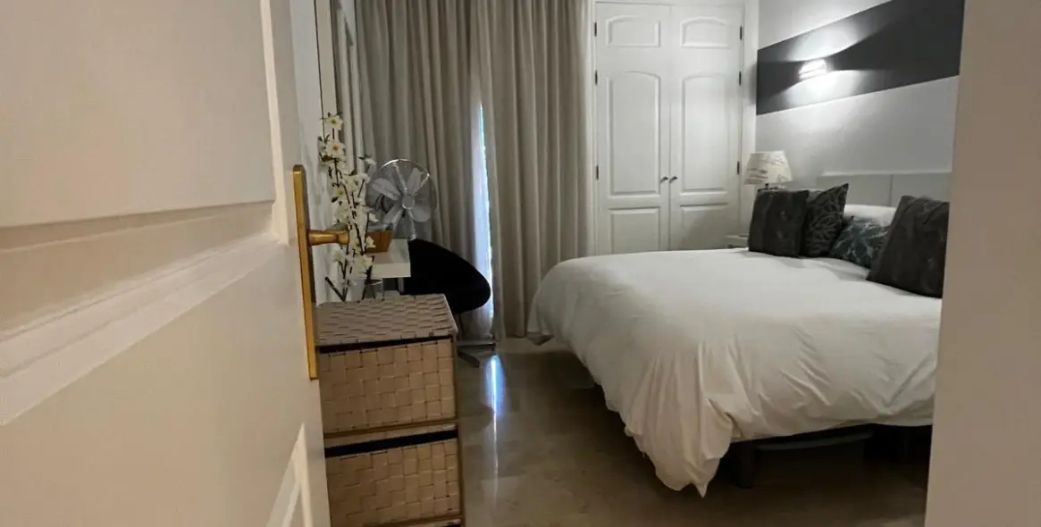 Продажа апартаментов на первом этаже в Elviria 4