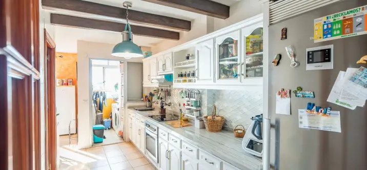 Sale of middle floor apartment in Fuengirola 2