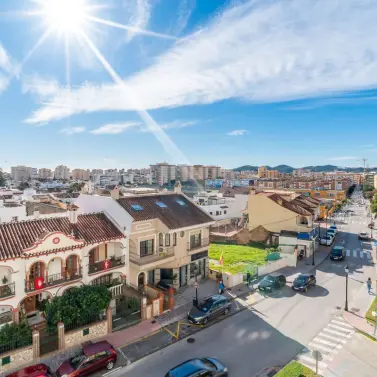 Sale of middle floor apartment in Fuengirola